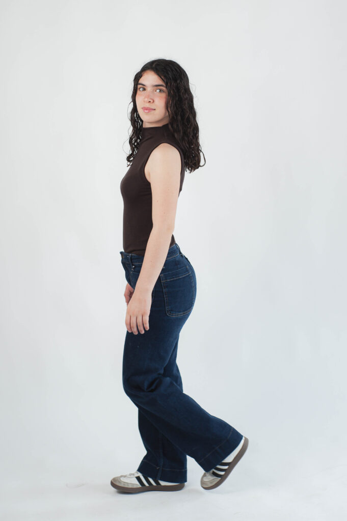 Leire Torrijos – FOTO 3 RECORTADA A LA CINTURA